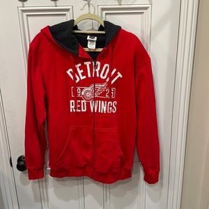 Men’s Detroit Red Wings Hoodie.